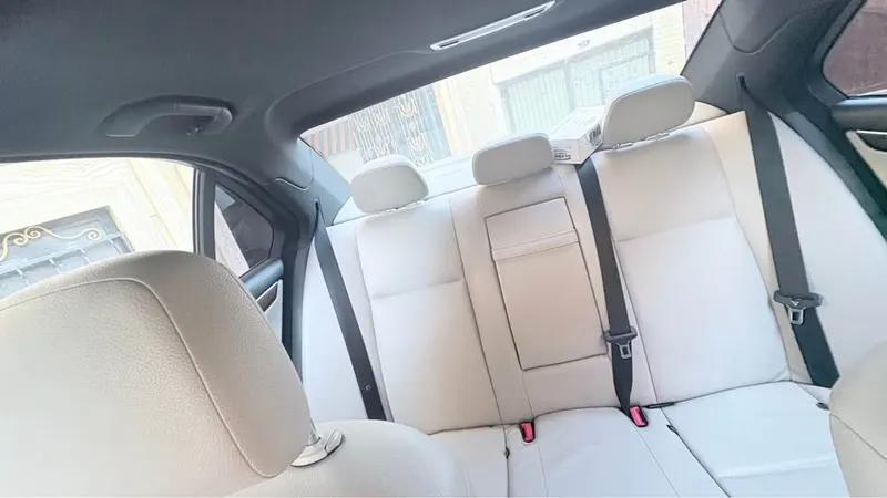 Mercedes-Benz C250 2013 (4)