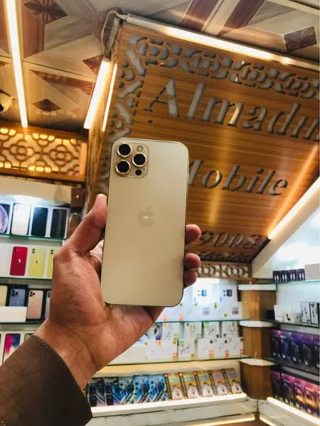 I phone 12 pro max (1)