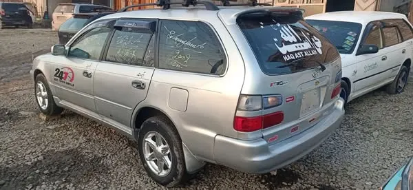 Toyota Corolla 2000 (3)