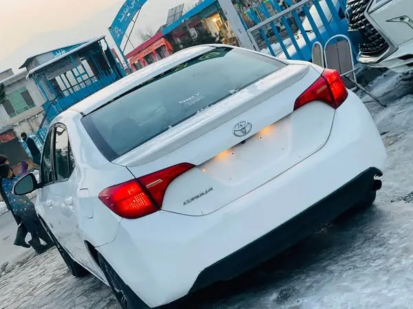 Toyota Corolla 2017 (3)
