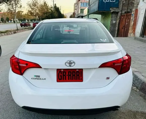 Toyota Corolla 2015 (3)
