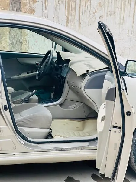 Toyota Corolla 2009 (4)