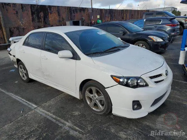 Toyota Corolla 2011 (1)