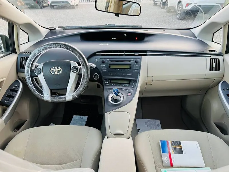 Toyota Prius Hybrid 2011 (7)