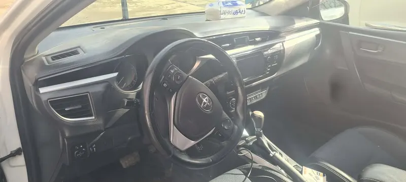 Toyota Corolla 2015 (4)