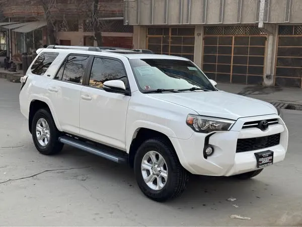 Toyota 4Runner SR5 Premium 2020 (2)