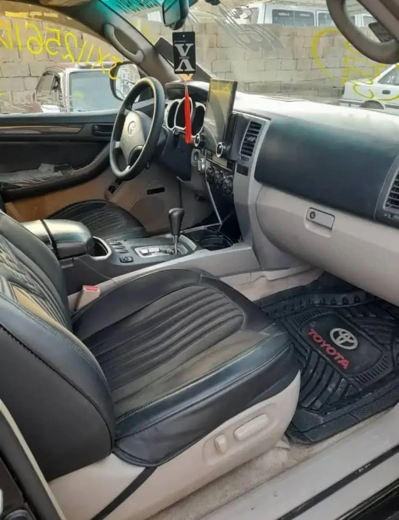 Toyota 4Runner 2004 (4)