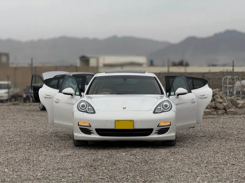 Porsche 2013 (1)