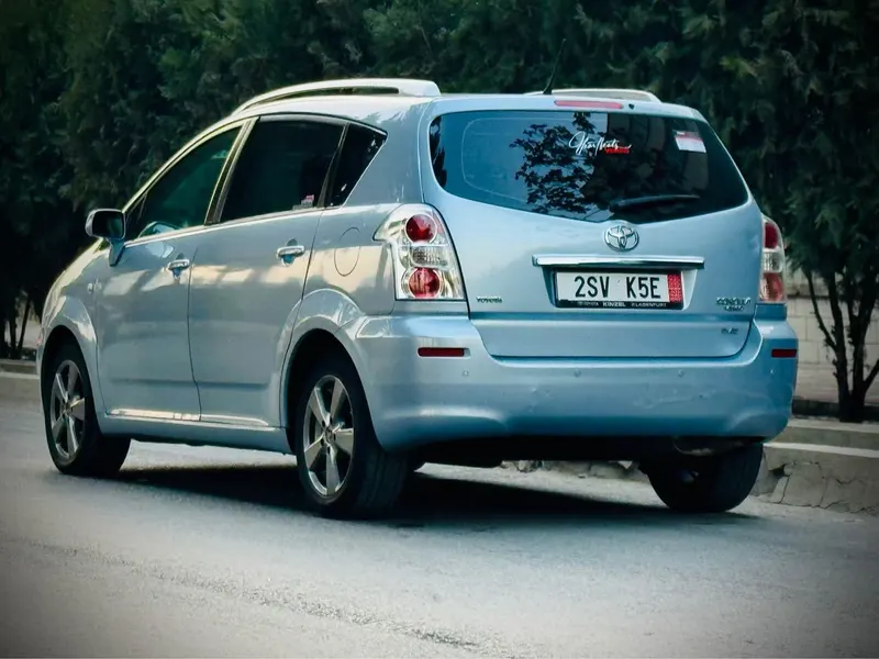 Toyota Verso 2008 (3)