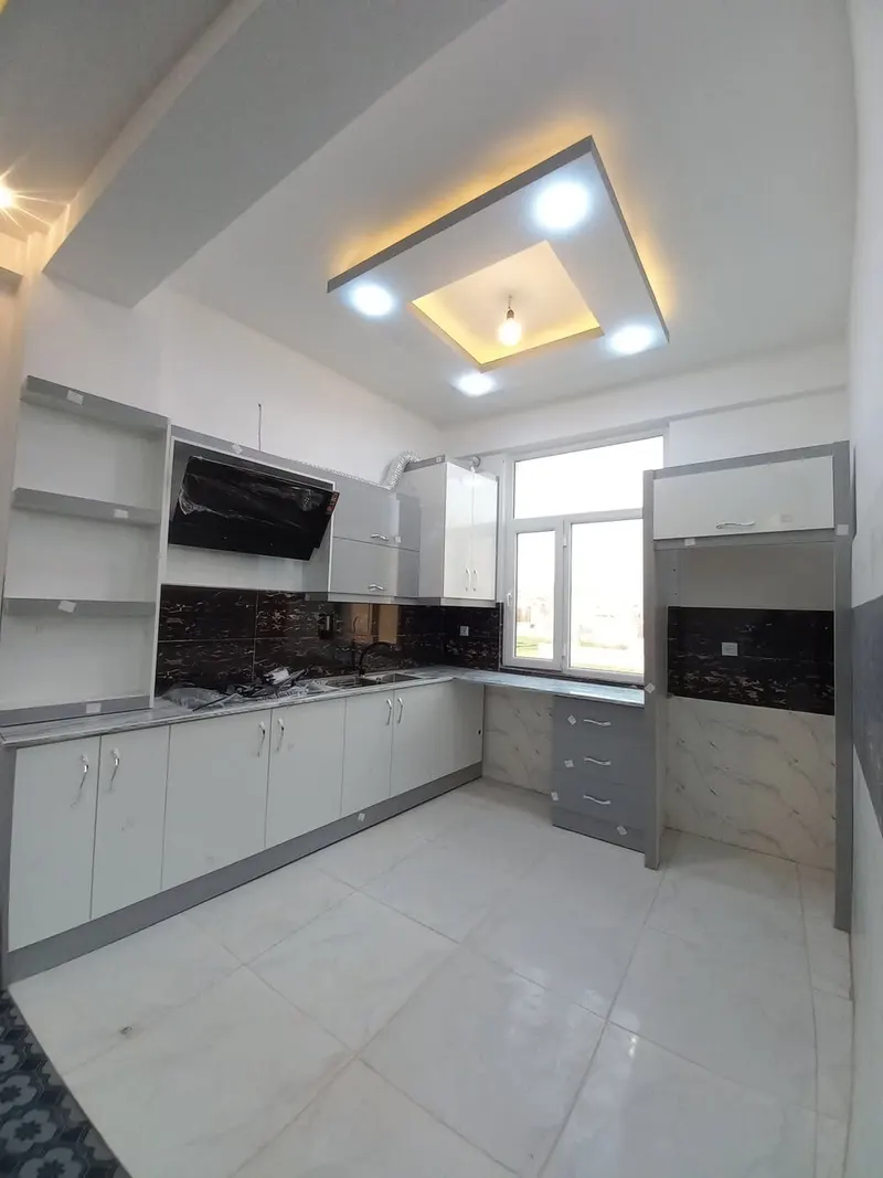 New 4-storey house for sale, with shop, Imam Muslim Road, Herat (3)
