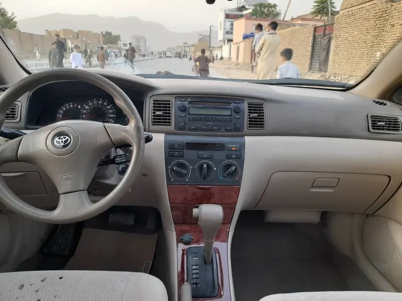Toyota Corolla 2005 (4)