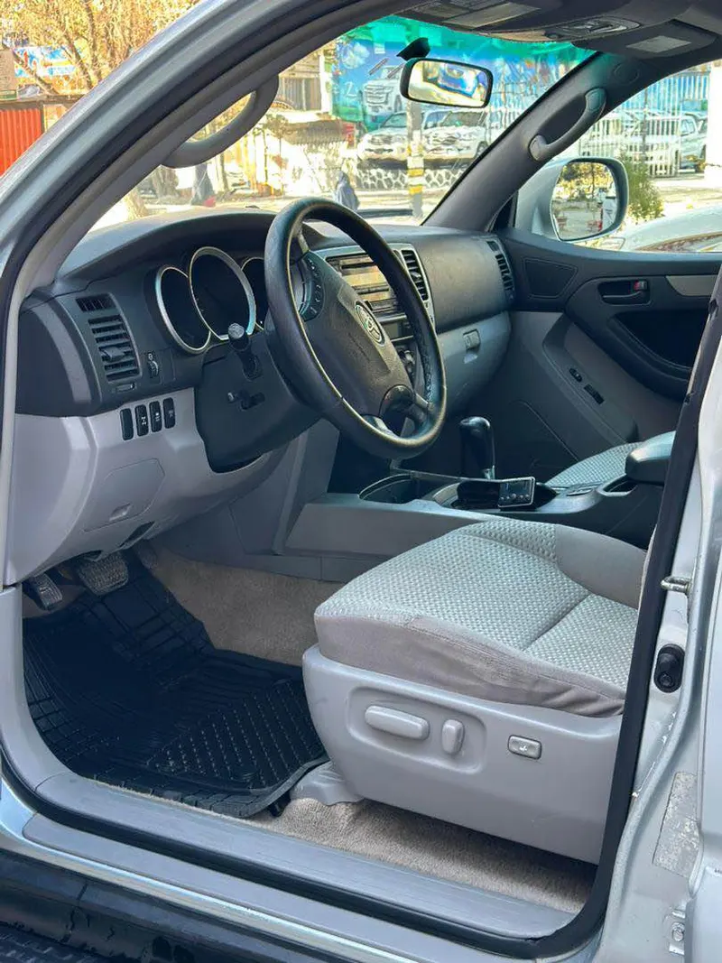Toyota 4 Runner 2008 (2)