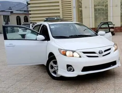 Toyota Corolla 2013 (2)