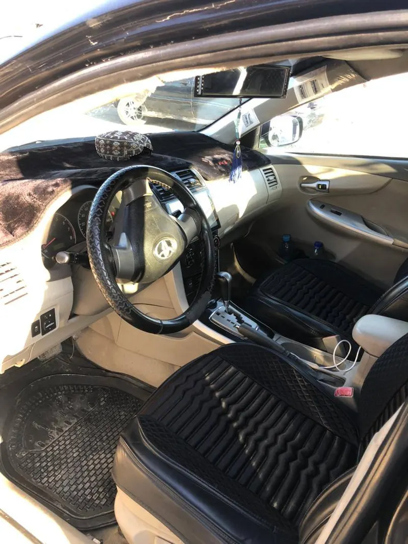 Toyota Corolla 2010 (4)