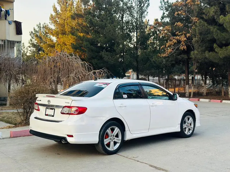 Toyota Corolla 2013 (3)