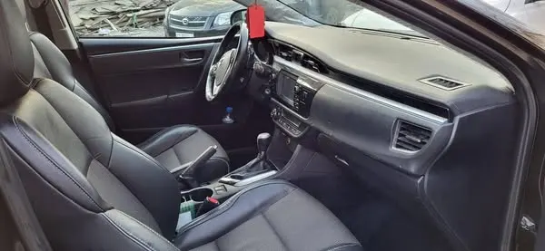 Toyota Corolla 2015 (4)