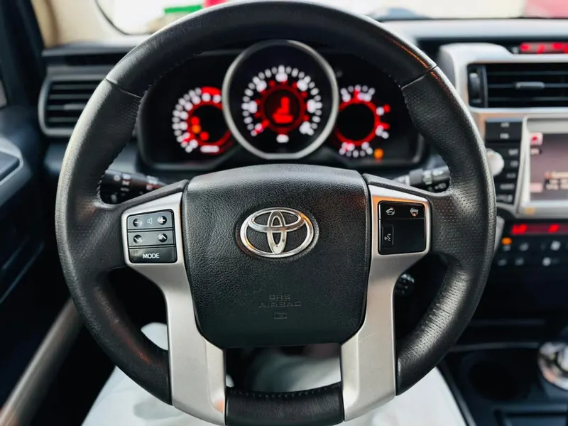 Toyota 4Runner 2011 (8)