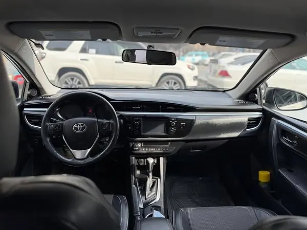 Toyota Corolla 2016 (3)