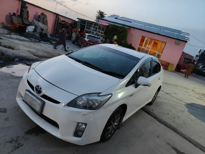 Toyota Prius 2011 (4)