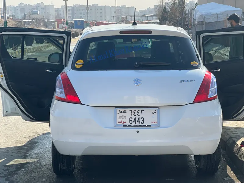 Suzuki Swift 2011 (3)