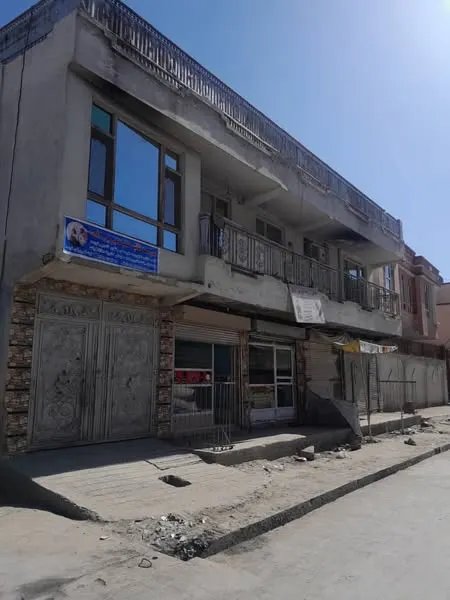 House with 4 shops for sale, 9 rooms, 300 m², District 8, Kabul (2)
