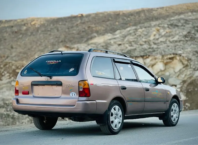 Toyota Corolla 1993 (4)