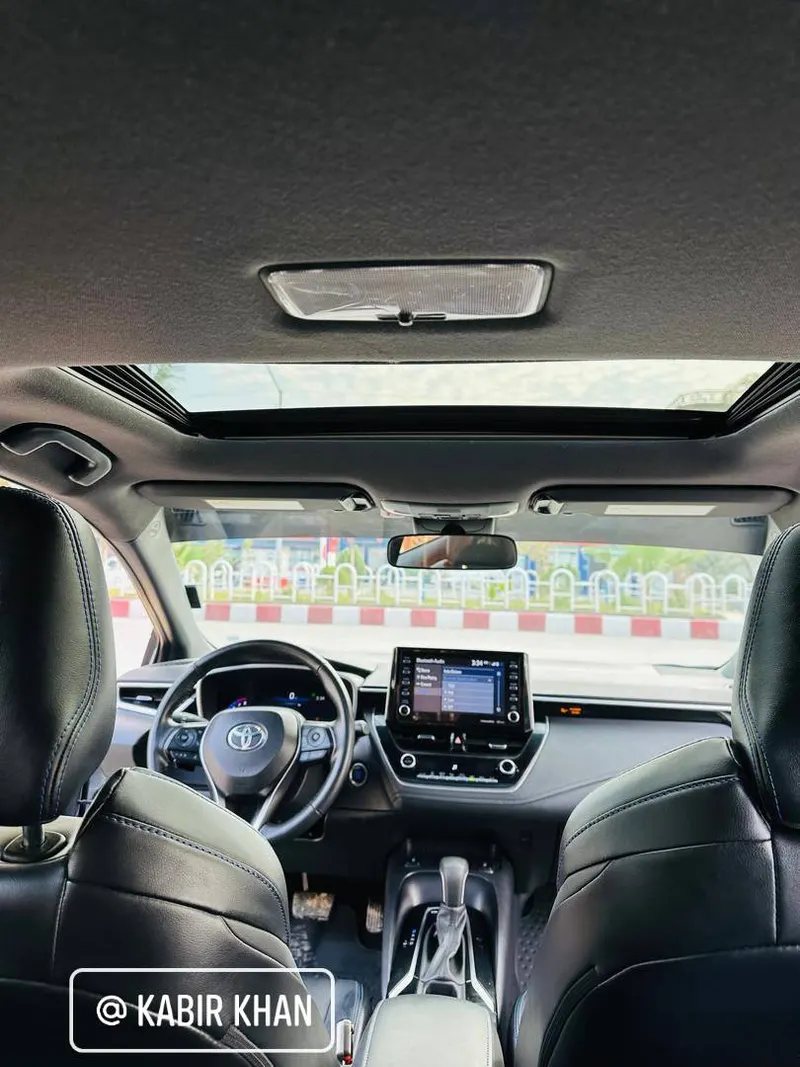 Toyota Corolla XLE 2023 (4)