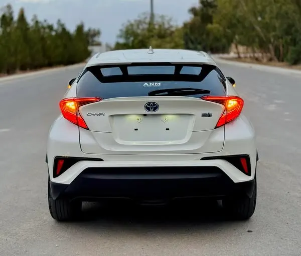 Toyota C-HR Hybrid 2018 (3)