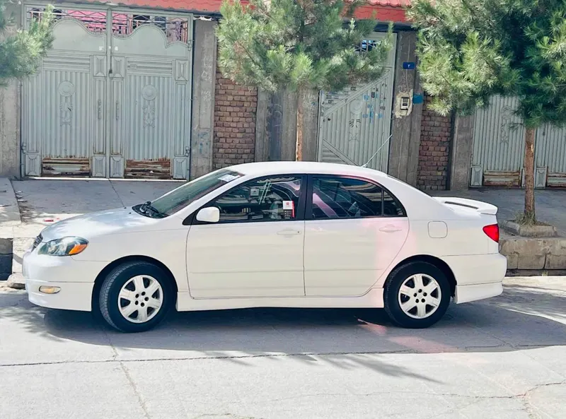 Toyota Corolla 2005 (1)