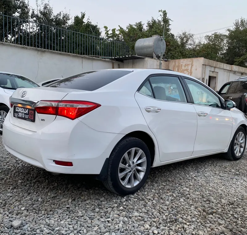Toyota Corolla 2015 (5)