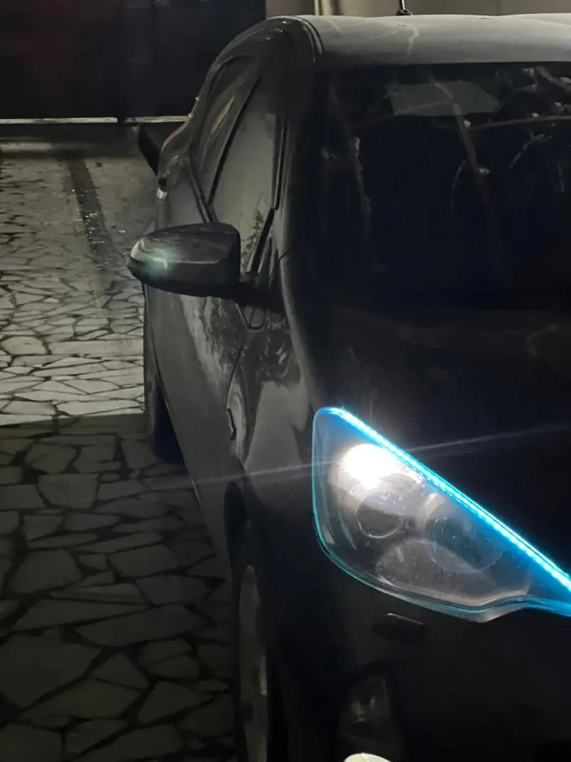 Toyota Aqua 2014 (5)