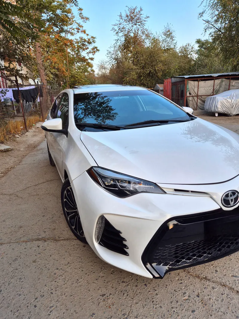 Toyota Corolla 2015 (2)