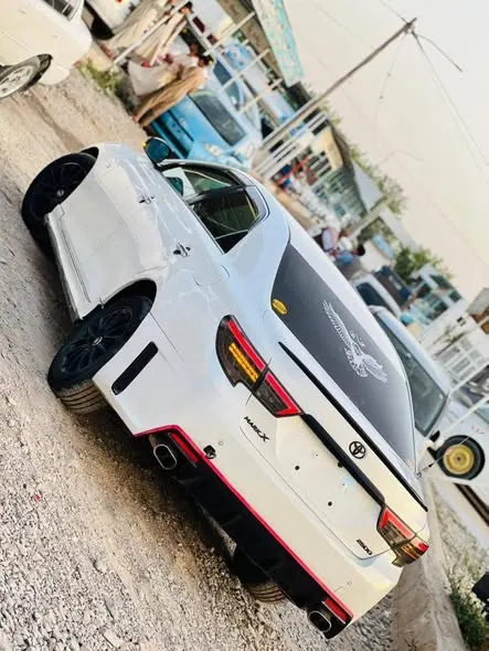 Toyota Mark X 2018 (2)