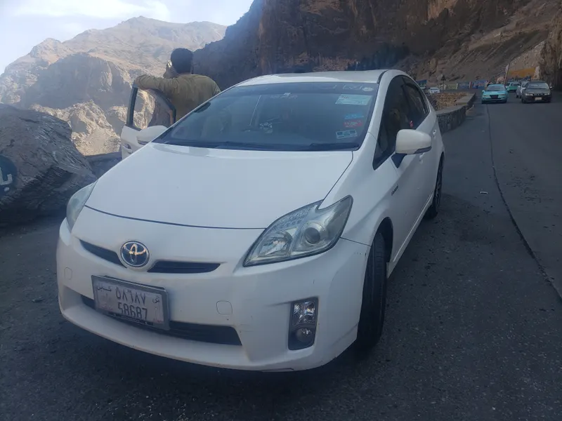 Toyota Prius 2011 (4)