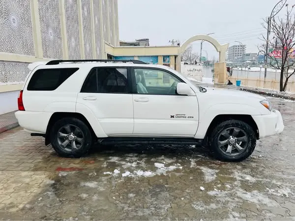 Toyota 4Runner Limited 2005 (1)