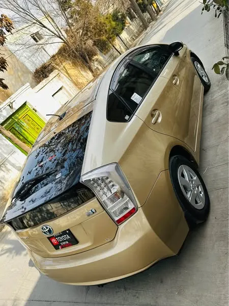 Toyota Prius 2010 (3)