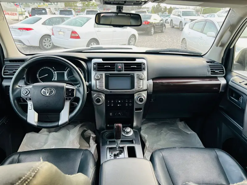 Toyota 4 Runner 2019 (4)
