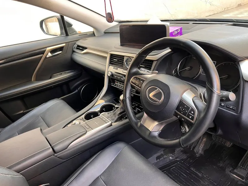 Lexus 2020 (3)