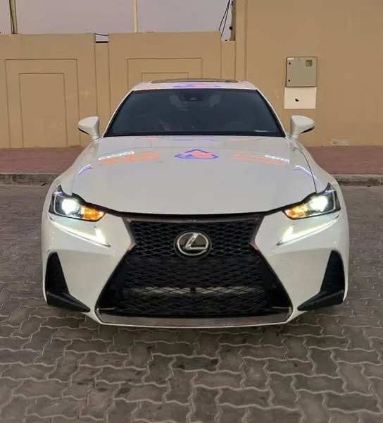 لکسس IS300 2019 (2)
