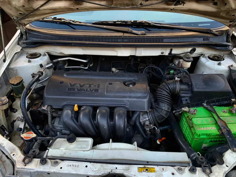 Toyota Corolla 2005 (3)