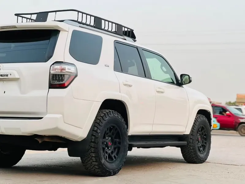 تویوتا 4Runner 2018 (5)