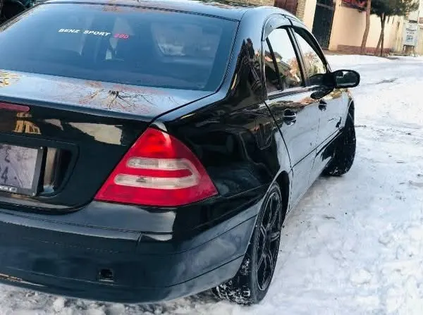 Mercedes-Benz 2002 (3)
