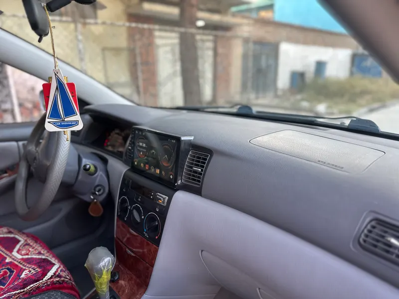 Toyota Corolla 2005 (8)