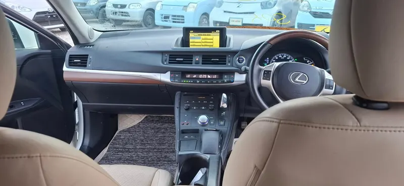 Lexus 2012 (4)