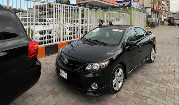 Toyota Corolla 2012 (2)