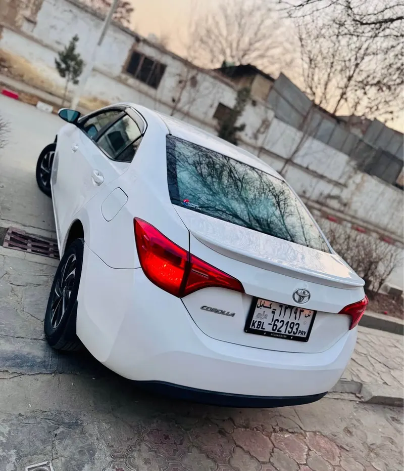 Toyota Corolla 2015 (2)