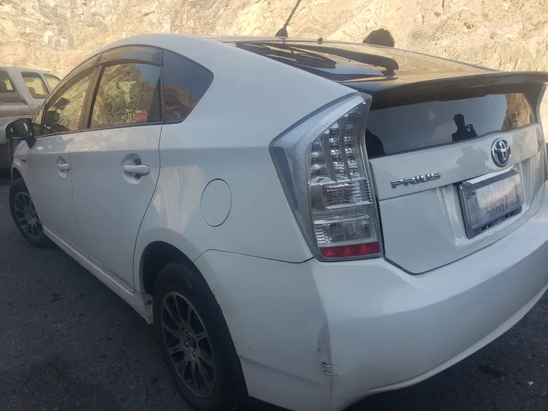Toyota Prius 2011 (6)