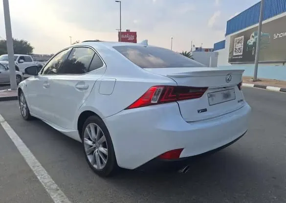 Lexus IS250 2015 (3)