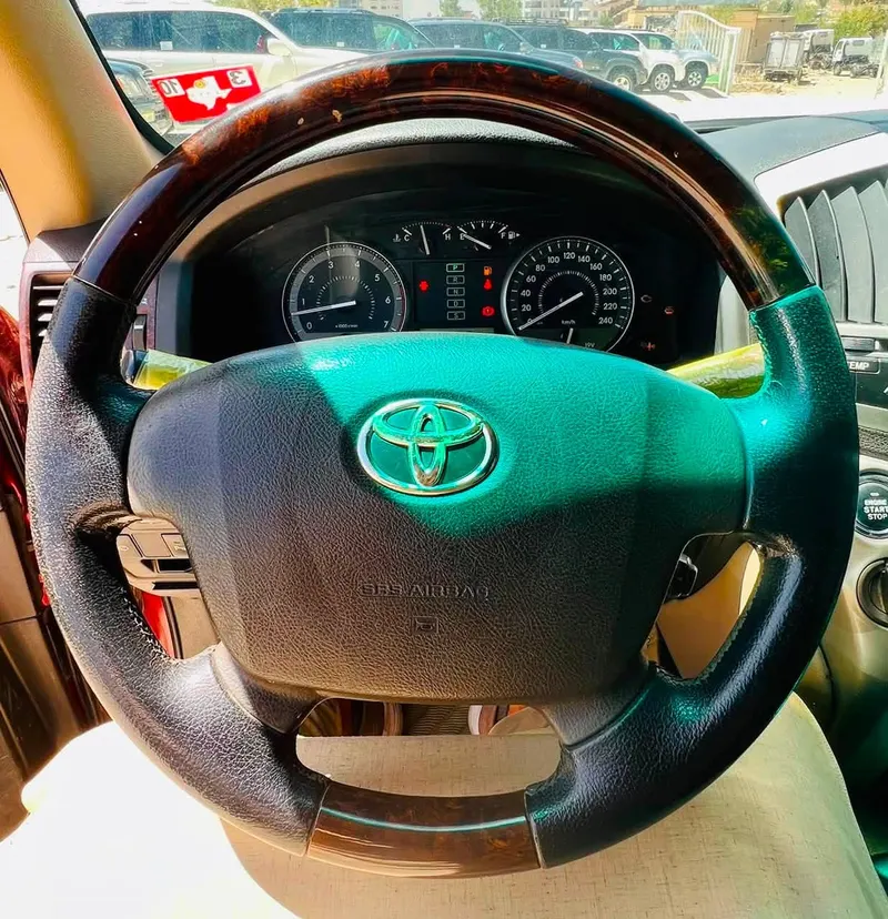 Toyota Land Cruiser (4)