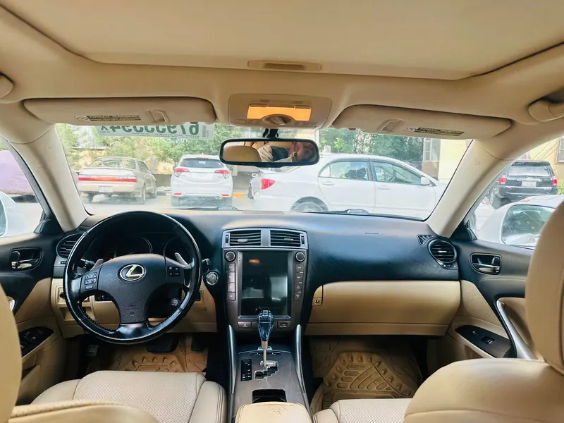 Lexus IS250 2008 (4)